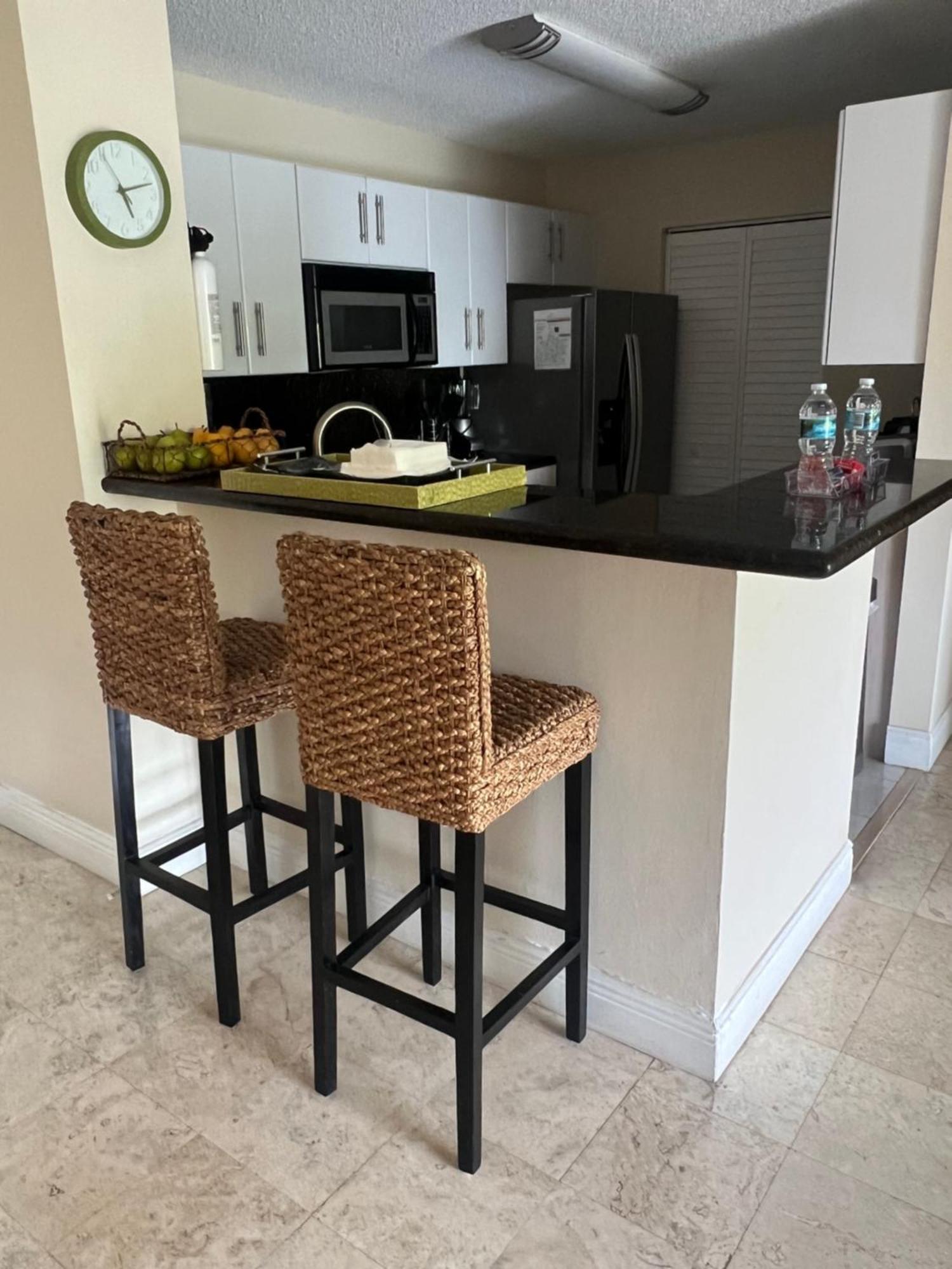 Appartement Renovated 2/2 Unit At Yacht Club/Aventura Extérieur photo