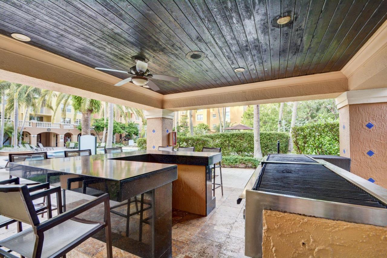 Appartement Renovated 2/2 Unit At Yacht Club/Aventura Extérieur photo